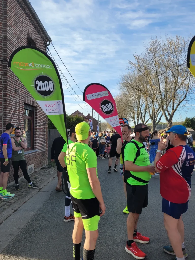 Meneurs d'allure de l'association Hayat c'est la vie au semi-marathon de Dour en avril 2025